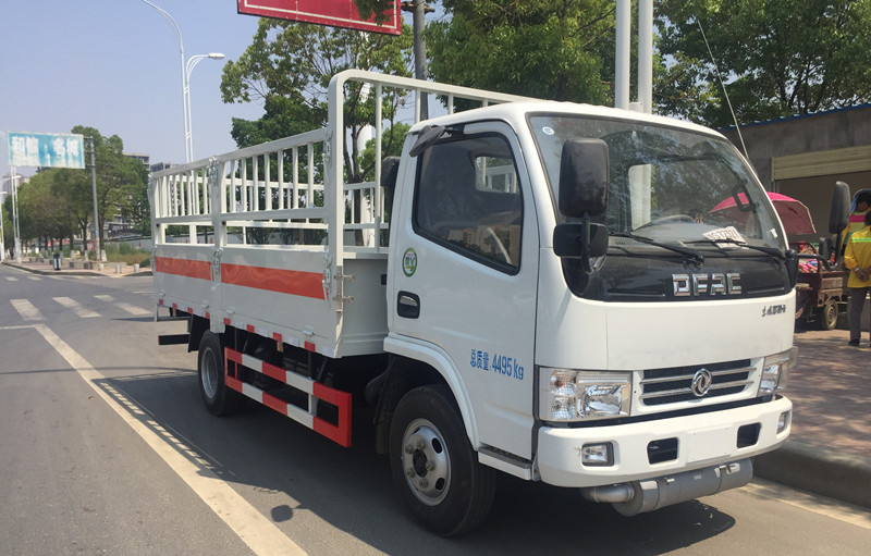 東風(fēng)多利卡4.1米(藍(lán)牌)氣瓶車